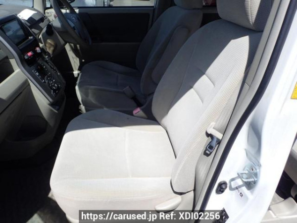 Used 2009 AT toyota noah ZRR70G Image[10]