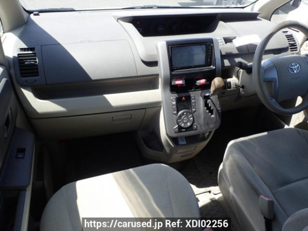 Used 2009 AT toyota noah ZRR70G Image[14]