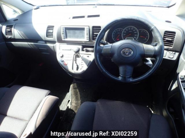 Used 2004 AT toyota wish ZNE10G Image[15]