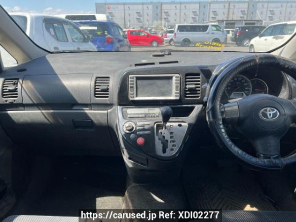Used 2004 AT toyota wish ZNE10G Image[19]
