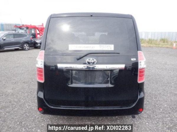 Used 2007 AT toyota noah ZRR70G Image[5]
