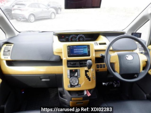 Used 2007 AT toyota noah ZRR70G Image[17]