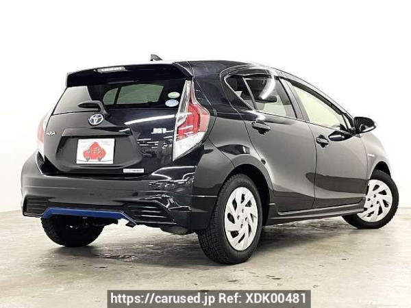 Used 2016 CVT toyota aqua DAA-NHP10 Image[2]