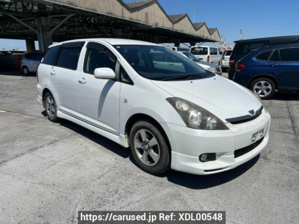 Used 2005 AT toyota wish ZNE10G Image[0]
