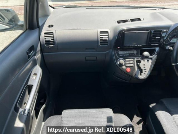 Used 2005 AT toyota wish ZNE10G Image[19]