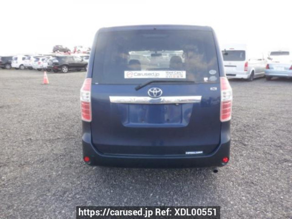 Used 2007 AT toyota noah ZRR70G Image[5]