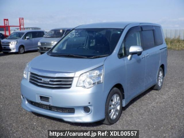 Used 2011 AT toyota noah ZRR70G Image[2]