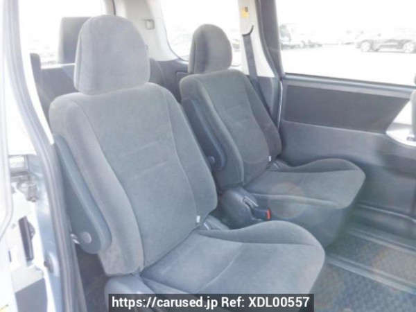 Used 2011 AT toyota noah ZRR70G Image[14]