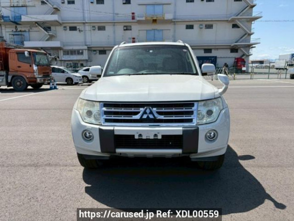 Used 2010 AT mitsubishi pajero V93W Image[1]