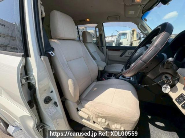Used 2010 AT mitsubishi pajero V93W Image[12]