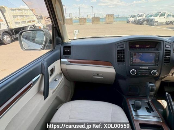 Used 2010 AT mitsubishi pajero V93W Image[19]