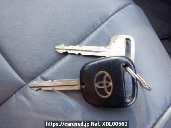 Used 2001 AT toyota regius-wagon RCH47W Image[39]