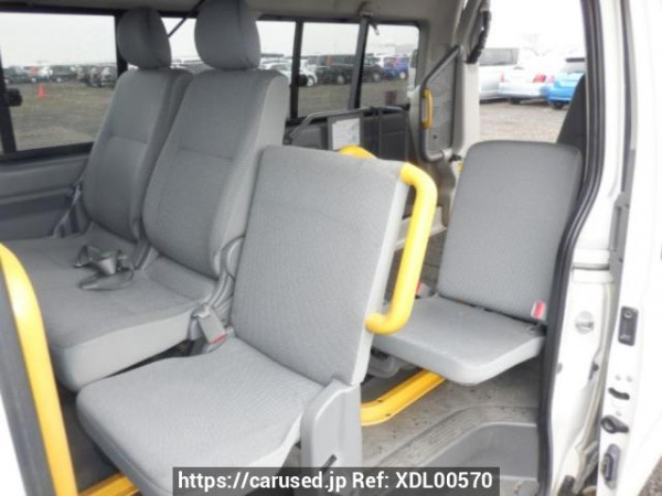 Used 2005 AT toyota hiace-van KDH205K Image[14]