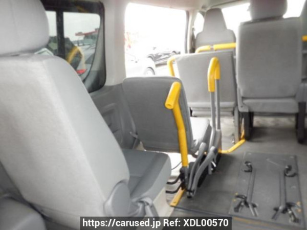 Used 2005 AT toyota hiace-van KDH205K Image[18]