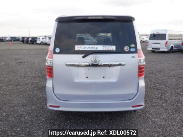 Used 2010 AT toyota noah ZRR70W Image[5]