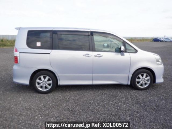 Used 2010 AT toyota noah ZRR70W Image[7]