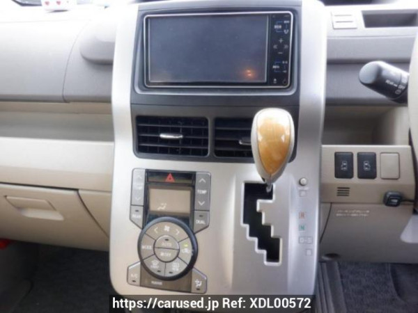 Used 2010 AT toyota noah ZRR70W Image[21]
