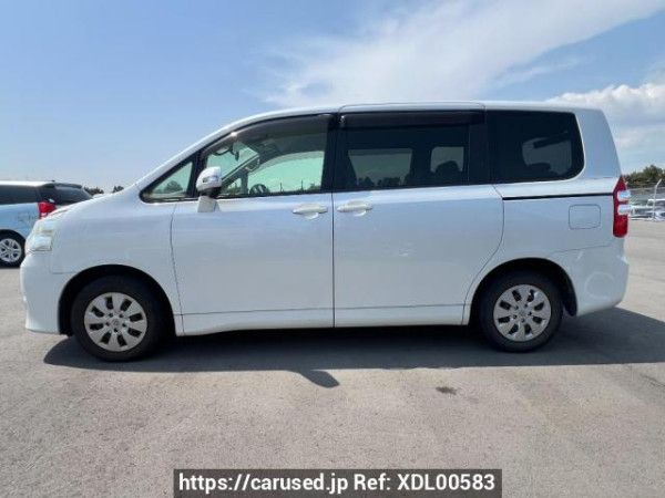 Used 2012 AT toyota noah ZRR70G Image[3]