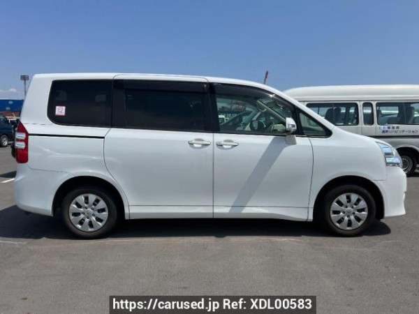 Used 2012 AT toyota noah ZRR70G Image[7]