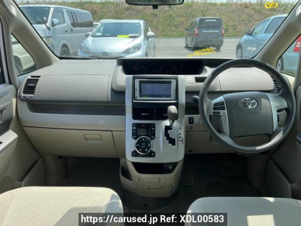 Used 2012 AT toyota noah ZRR70G Image[20]