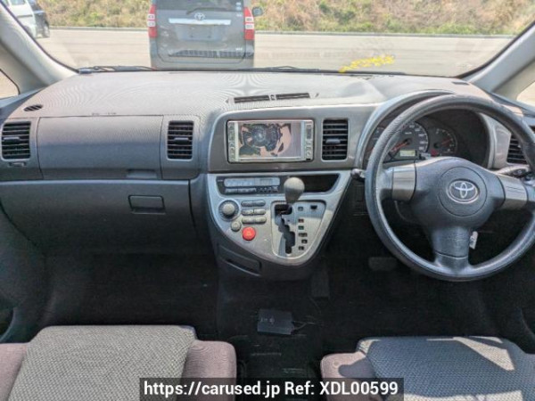 Used 2004 AT toyota wish ZNE10G Image[17]
