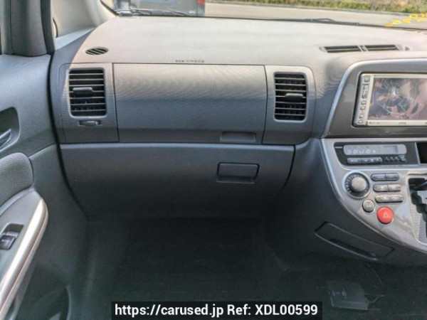 Used 2004 AT toyota wish ZNE10G Image[18]
