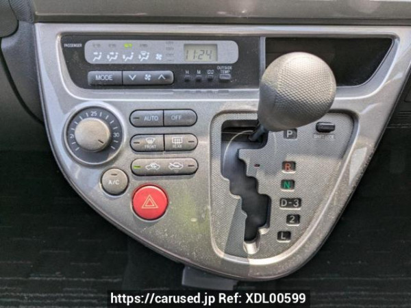 Used 2004 AT toyota wish ZNE10G Image[23]