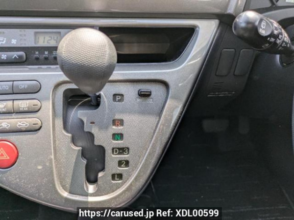 Used 2004 AT toyota wish ZNE10G Image[24]