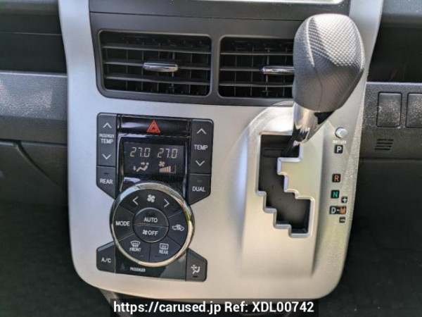 Used 2011 AT toyota noah ZRR70G Image[24]
