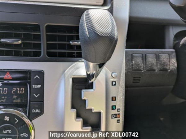 Used 2011 AT toyota noah ZRR70G Image[25]