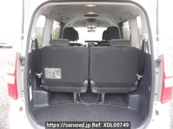 Used 2011 AT toyota noah ZRR70G Image[8]