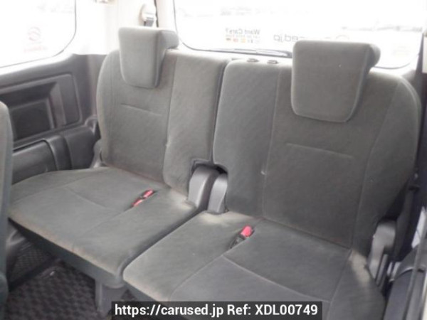 Used 2011 AT toyota noah ZRR70G Image[16]