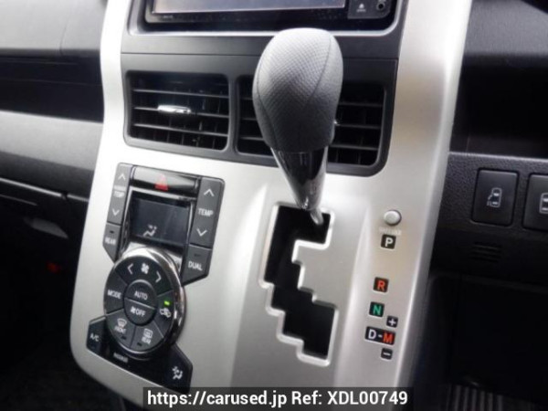 Used 2011 AT toyota noah ZRR70G Image[23]