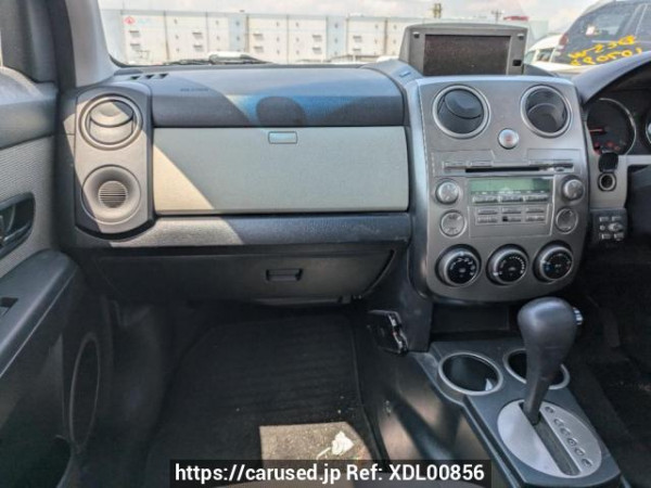 Used 2004 AT mazda verisa DC5W Image[16]