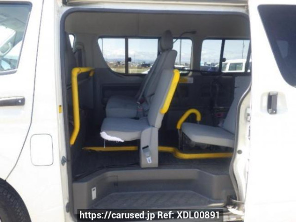 Used 2007 AT toyota regiusace-van TRH200K Image[13]