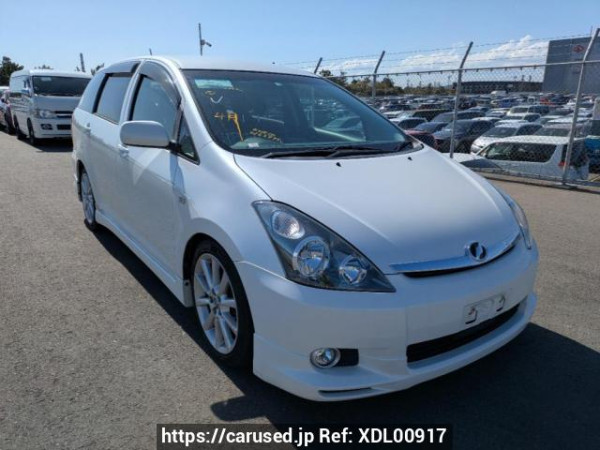 Used 2004 AT toyota wish ZNE10G Image[0]