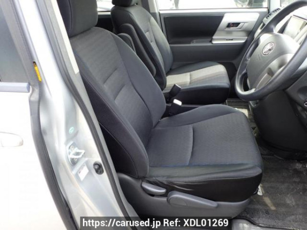 Used 2008 AT toyota voxy ZRR70G Image[12]