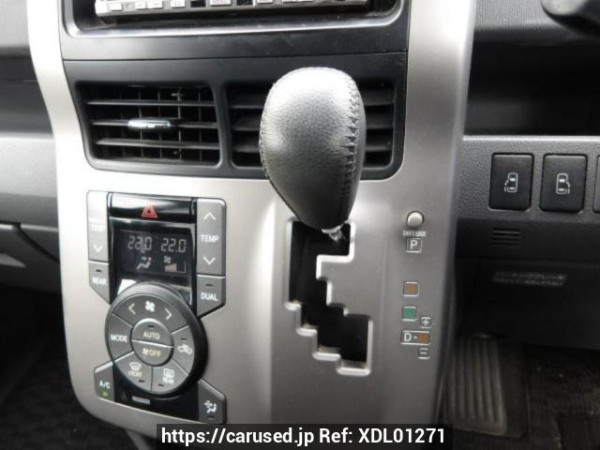 Used 2008 AT toyota voxy ZRR70W Image[24]