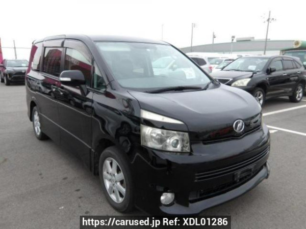 Used 2009 AT toyota voxy ZRR70W Image[0]