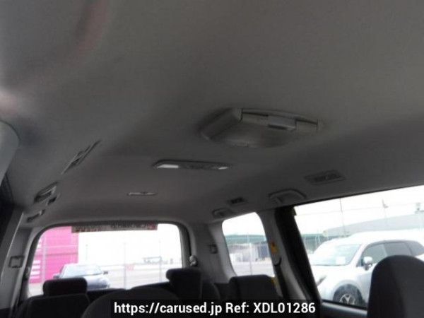 Used 2009 AT toyota voxy ZRR70W Image[10]