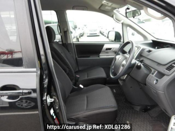 Used 2009 AT toyota voxy ZRR70W Image[11]