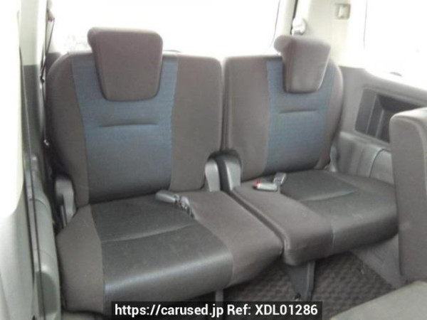 Used 2009 AT toyota voxy ZRR70W Image[15]