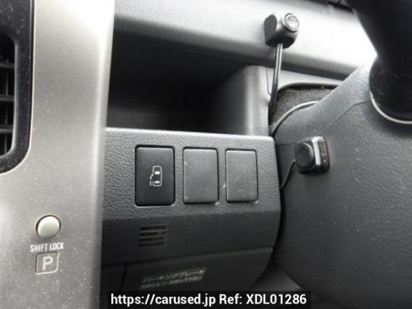 Used 2009 AT toyota voxy ZRR70W Image[24]