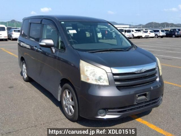 Used 2010 AT toyota noah ZRR70G Image[0]