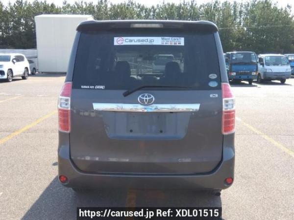 Used 2010 AT toyota noah ZRR70G Image[5]