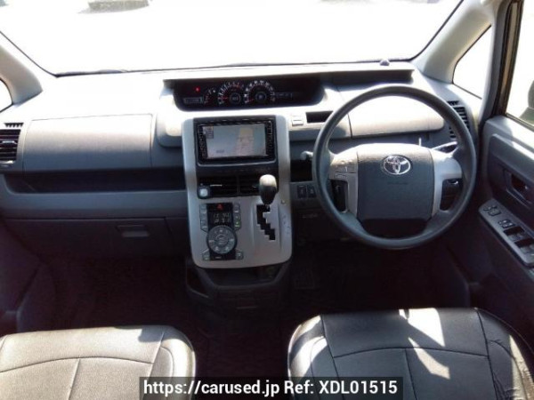 Used 2010 AT toyota noah ZRR70G Image[17]