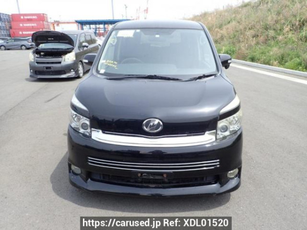 Used 2007 AT toyota voxy ZRR70W Image[1]
