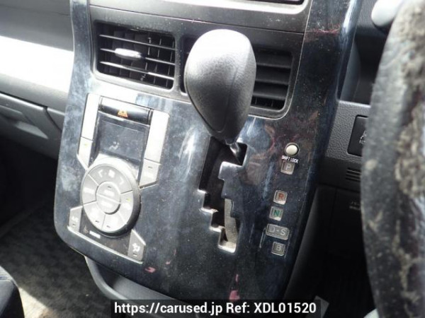 Used 2007 AT toyota voxy ZRR70W Image[20]