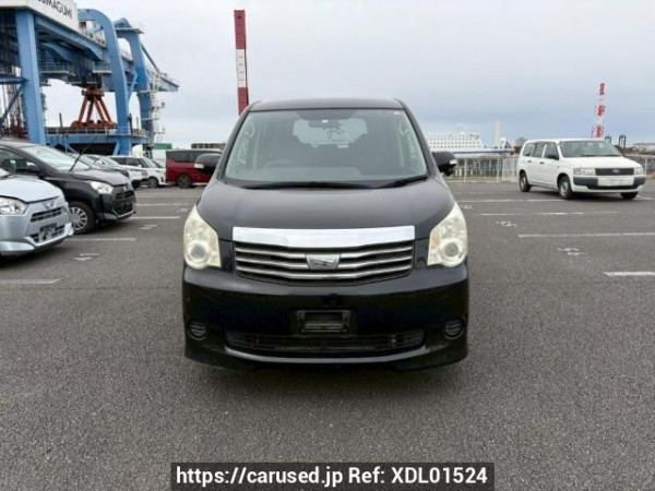Used2012 AT Toyota Noah ZRR70GImage[1]
