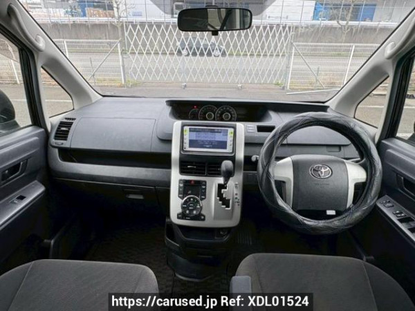 Used 2012 AT toyota noah ZRR70G Image[20]